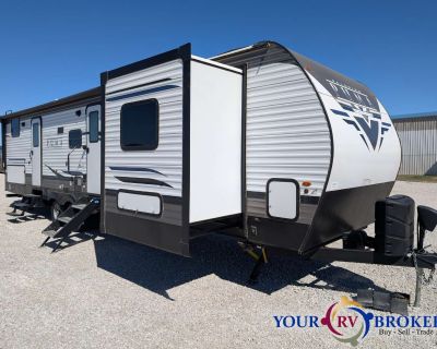 2022 Palomino Puma 32BHQS