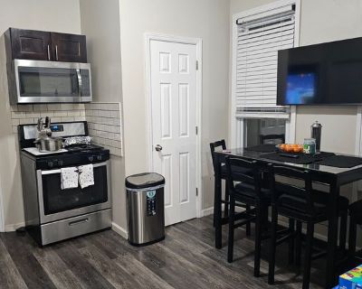 Rach (Has an Apartment) on iROOMit. Room in the 3 Bedroom 1BA Apartment...