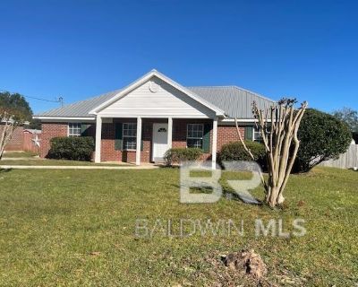 3 Bedroom 2BA 1225 ft Apartment For Rent in Robertsdale, AL