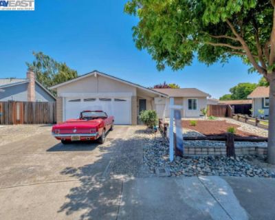 3 Bedroom 2BA 1392 ft Single Family Home For Sale in Union City, CA