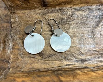 Very pretty pierced. You will have 48 hours after sale ends to pick up your item(s)