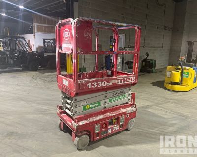 2016 MEC 1330SE Electric Scissor Lift