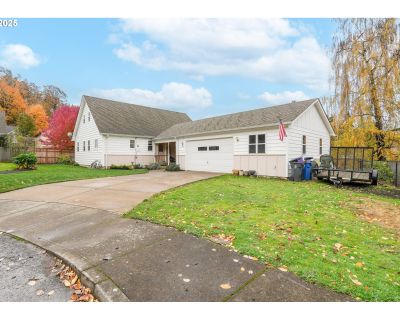 4 Bedroom 2BA 1920 ft Townhouse For Sale in Silverton, OR