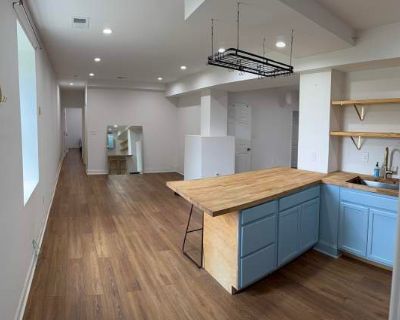 1 Bedroom 1BA 1000 ft Pet-Friendly Apartment For Rent in Loudoun County, VA