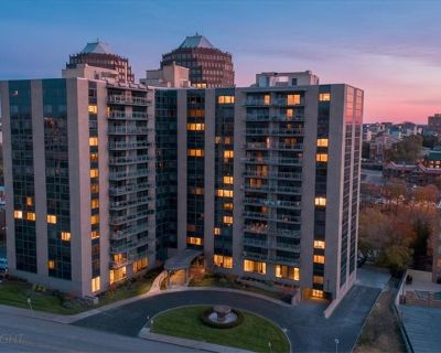 1 Bedroom 1BA 525 ft Condo For Sale in Kansas City, MO