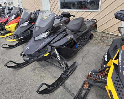 2021 Ski-Doo Renegade Adrenaline 900 ACE ES RipSaw 1.25 Snowmobile -Trail Presque Isle, ME