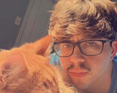 I'm very easy going and respectful of boundaries. I'm happy to be friends but also give each other much needed space. I have two cats with very sweet demeanors. I spend a lot of the day at work, at the gym, or out with friends.