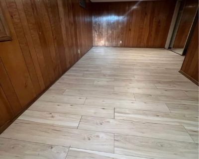 Total rooms: 4. Deposit: $900.00 * Utilities included?: Yes * Fees apply?: No. References are not required. Females preferred. Non-smoking. Not for couples. Furnishings: Unfurnished * Parking: Yes * Garage: Yes * Yard/patio: Yes * Balcony/roof terrace: No * Disabled access: No * Living room: shared * Broadband included: Yes. Availability Available Now Minimum term 6 months Maximum term None. Re...