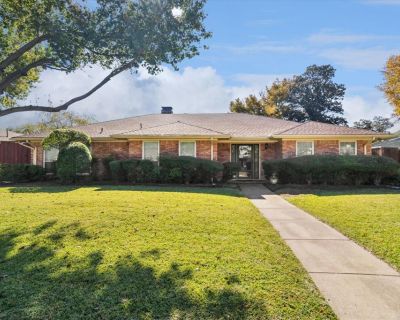 3 Bedroom 2BA 2286 ft Single Family House For Sale in Plano, TX