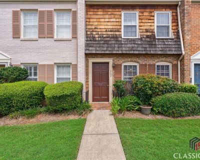 2 Bedroom 1BA 1088 ft Townhouse For Sale in Athens, GA