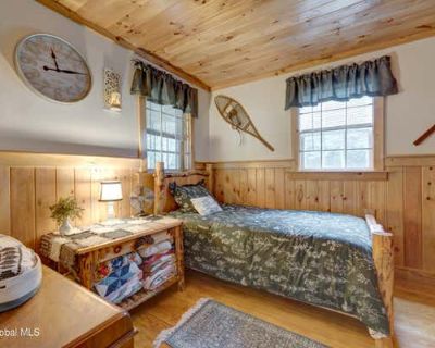 3 Bedroom 1BA 1177 ft Furnished Single Family Home For Sale in GLOVERSVILLE, NY
