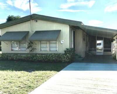 3 Bedroom 2BA 1180 ft Mobile Home For Sale in Hobe Sound, FL