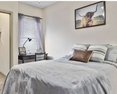 Furnished Room for Rent in 1 Bedroom 2.0 BA 860 ft Apartment in Monongalia County, West Virginia