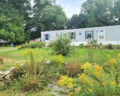 2 Bedroom 1BA 840 ft Mobile Home For Sale in Verona Island, ME