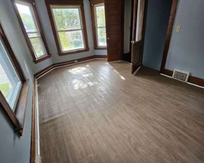 2 Bedroom 1BA 0 ft Pet-Friendly Apartment For Rent in Erie, PA