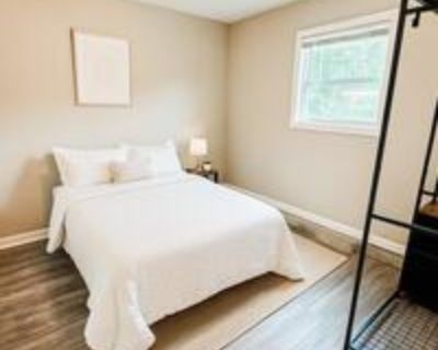 Cozy Room for Rent All Utilities Included Fast WiFi Great Location!