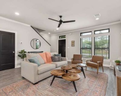 7 Bedroom 5BA 0 ft Apartment For Rent in College Station, TX