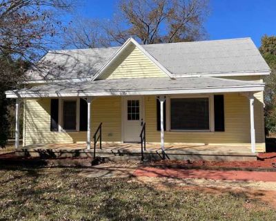 Newly Renovated 2-3 Bed, 1 bath home located in Randleman!!. image_url. W/D hookup Recently renovated Air conditioning Range Unit Amenities air conditioning range w/d hookup recently renovated. 3 Bedroom. 1 Bathroom. 1134 ft
