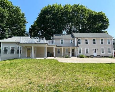 4 Bedroom 3BA 2813 ft Townhouse For Sale in SALEM, MA