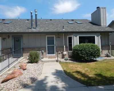 3 Bedroom 3BA 2080 ft Townhouse For Sale in CHEYENNE, WY