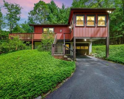 4 Bedroom 2BA 1938 ft Single Family Home For Sale in SWIFTWATER, PA