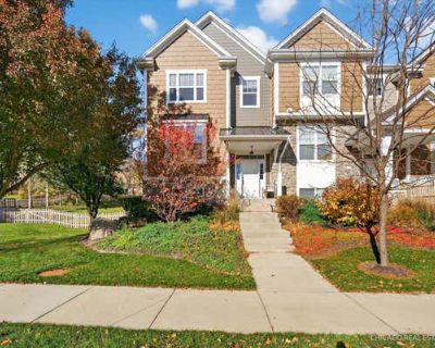 4 Bedroom 3BA 2058 ft Condominium For Sale in FONTANA, WI