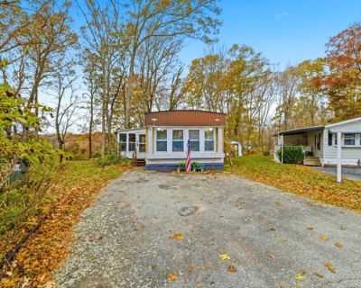 2 Bedroom 1BA 910 ft Mobile Home For Sale in STONINGTON, CT