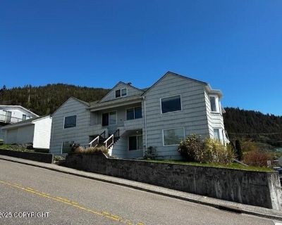Madison St Apt,ketchikan, Home For Rent