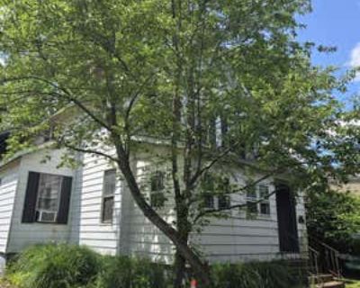 5 Bedroom 2BA 2020 ft Duplex For Sale in TAPPAN, NY