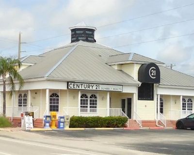 Commercial Property For Sale in Cape Coral, FL