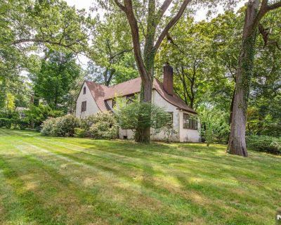 3 Bedroom 1BA Single Family House For Sale in Ridgewood, NJ