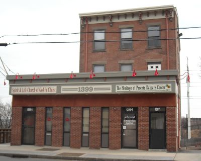 1399 STATE Street 4. Property for Rent in New Haven, CT for $2,000. This property was built in 2010.. LARGE OPEN SPACE WAS FORMERLY USED AS LARGE FULL SERVICE DAYCARE AND AS A 75 MEMBER CHURCH, FURNITURE DISTRIBUTER, ETC. - ALMOST ANY USE ALLOWED IN THIS B-2 ZONE.. Water Source Public Water Connected. Utilities Available Electric Gas Cable Cooling System Central Air
