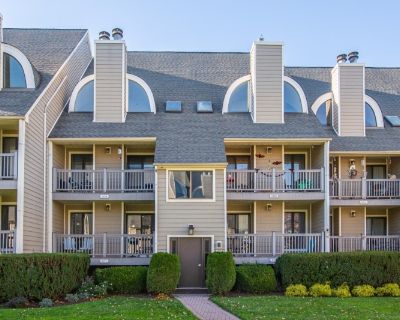 1 Bedroom 1BA Condo For Rent in East Rutherford Boro, NJ