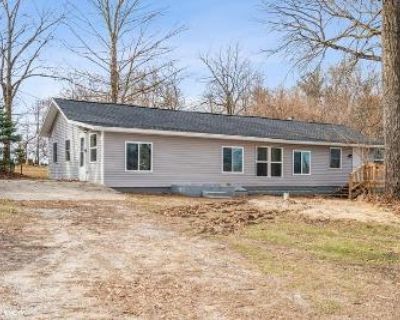 3 Bed 2 Bath Foreclosure Property in Monticello, IN 47960 - N Point Park Ct