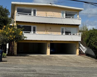 4 Bedroom 4BA 3152 ft Condo For Sale in Sausalito, CA