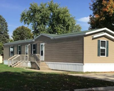 2 Bedroom 2BA 960 ft Mobile Home For Rent in Goshen, IN