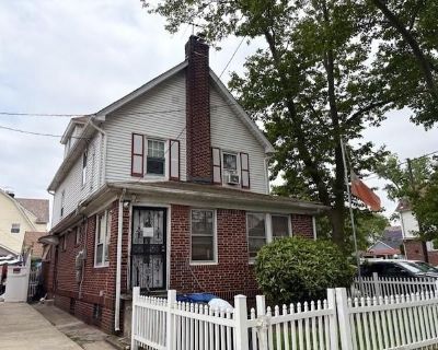 - Ave, Saint Albans, Home For Sale