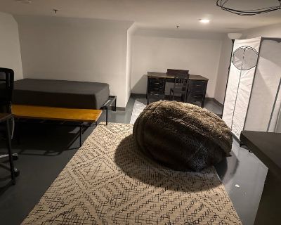 Furnished Room for Rent - Williamsburg