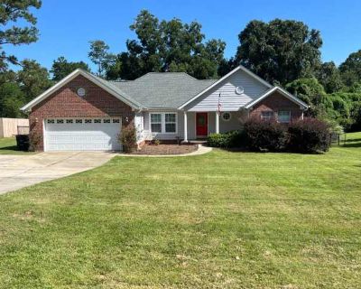 3 Bed / 2 Bath Home with Sunroom in Killearn Acres. image_url. In unit laundry Patio / balcony Dishwasher Pet friendly Garage Fireplace Unit Amenities dishwasher fireplace in unit laundry microwave oven patio / balcony range refrigerator Property Amenities accepts section 8 on-site laundry parking garage cats allowed dogs allowed. Pets allowed. 3 Bedroom. 2 Bathroom. 1609 ft