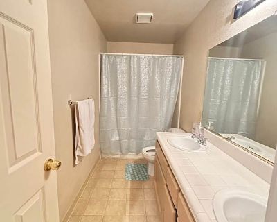 Available on: now. Unfurnished. Parking available * Students welcome sherbaz khalid will require background checks for this room Learn more. Furnished Room for Rent in Shared Space - Ideal for Students! Searching for an affordable and convenient place to live during your studies? We have a fantastic room available for rent in a shared space, and it s perfect for students like you. Here are the ...