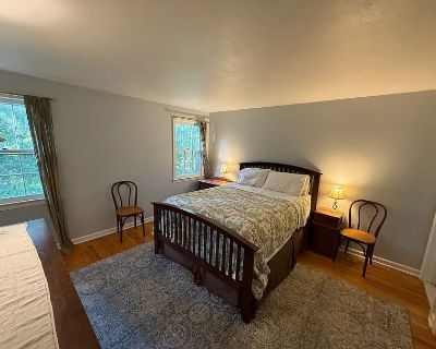 Minimum stay: 1 month. Deposit: 950. Bills included. Age preference: 18 - 70. Available for students. Two bedrooms would be going for rent out of this beautiful three bedroom house. It has a lovely kitchen, beautiful bedrooms/ bathrooms and a friendly neighborhood. Pet s are also allowed.