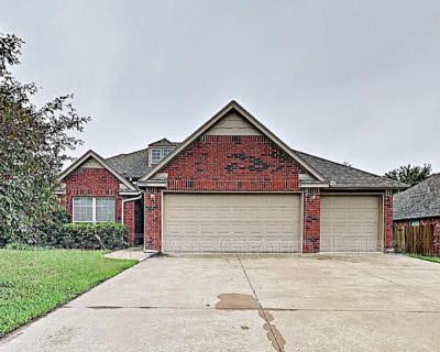 3 Bedroom 3BA 2883 ft Pet-Friendly House For Rent in Owasso, OK