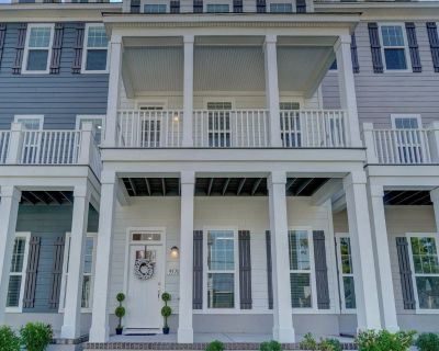 3 Bedroom 2.5BA 2050 ft Pet-Friendly House For Rent in Norfolk, VA