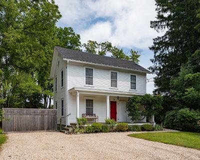 2 Bedroom 1BA 1120 ft Apartment For Rent in Salisbury, CT