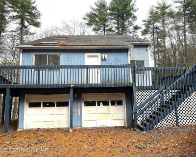 3 Bedroom 3BA 2598 ft Single Family House For Sale in Stroudsburg, PA