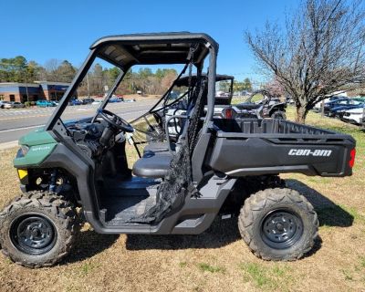 2025 Can-Am Defender HD9