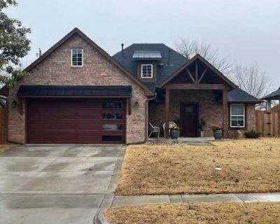 3 Bedroom 2BA 2061 ft Single Family Home For Sale in MIDWEST CITY, OK