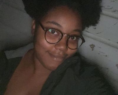 23 year old female. I'm looking for a spare room with FEMALES ONLY. I stay to myself and like my peace. Im clean, friendly, relaiable and helpful. Feel free to reach out for further questions..