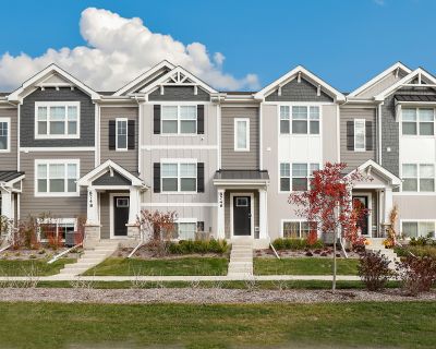 3 Bedroom 1BA 1756 ft Townhouse For Sale in St. John, IN