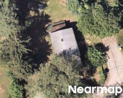 3 Bed 1.0 Bath Foreclosure Property in New Castle, PA 16101 - Spring Hill Ln